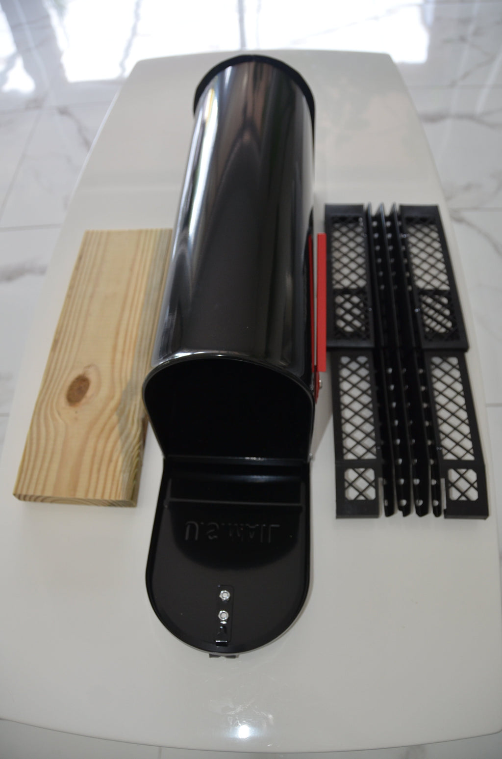 Black Mailbox With Dry Insert